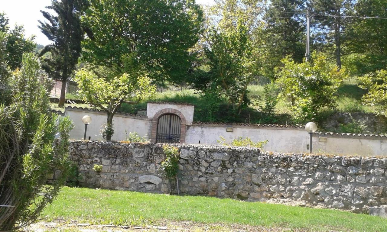 Villa Rosa Caporciano Exterior foto
